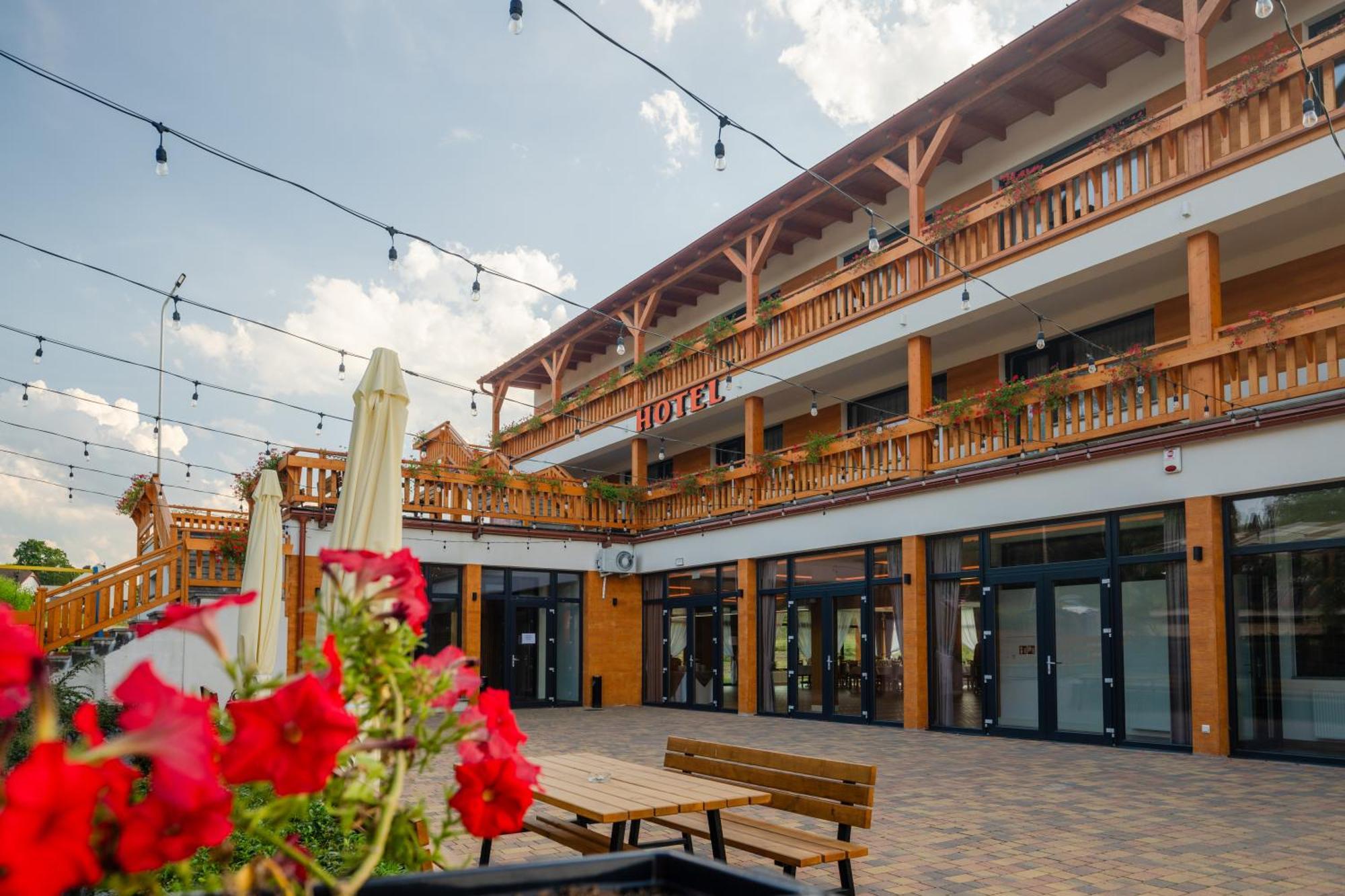 Mazurkowa - Z Widokiem Na Karkonosze I Sniezke, Darmowy Parking, Obok Restauracja Mazurkowa Chata يلينيا غورا المظهر الخارجي الصورة